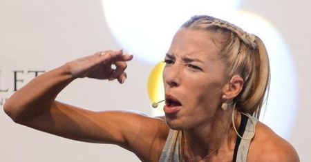 Zniesmaczona Ewa Chodakowska mędrkuje na temat otyłości: "Ostatnio widziałam rodzinę rozmiar 3 XL. Buzie ociekające sosami"