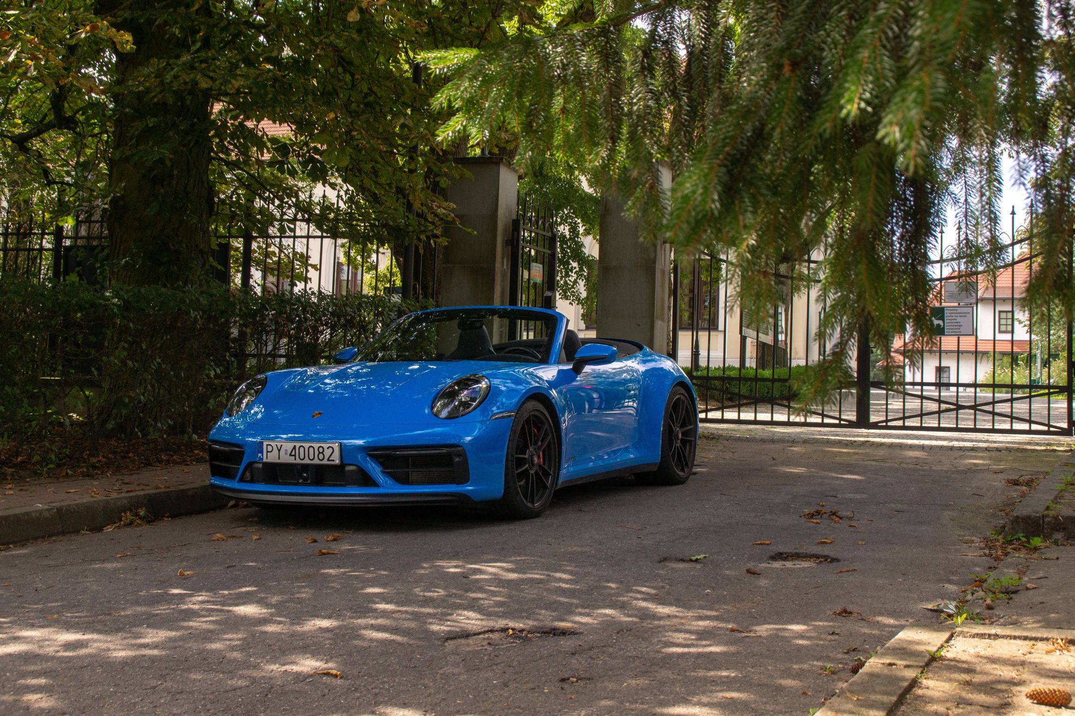 Porsche 911 Carrera 4 GTS Cabriolet