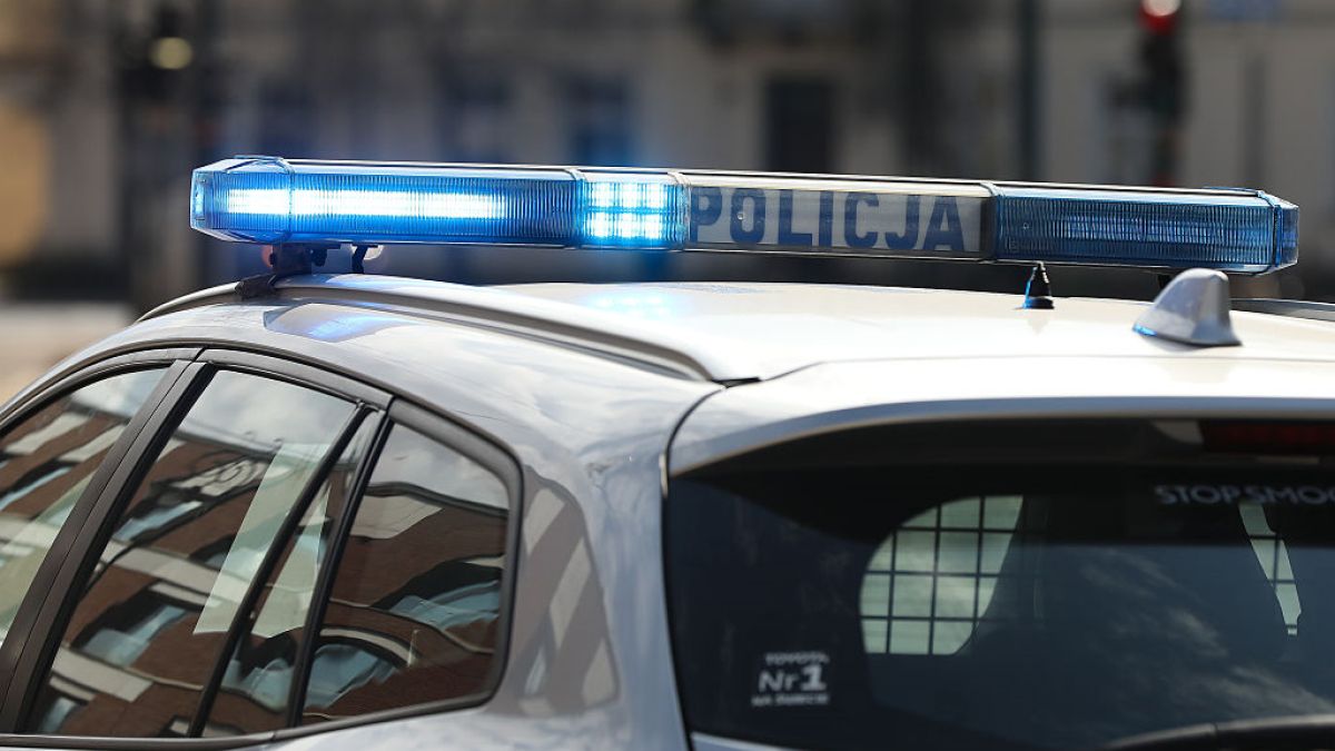 18-latek stracił prawo jazdy za driftowanie na parkingu
