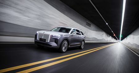 Hongqi już w Polsce. Tyle trzeba zapłacić za "Czerwony Sztandar"