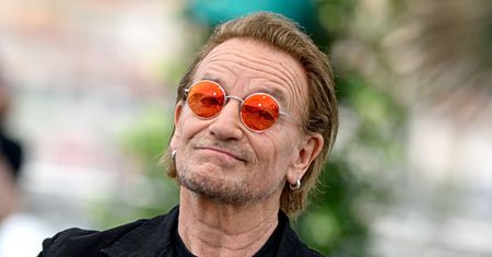 Dramatyczne doniesienia z fundacji Bono z U2. Molestowanie i poniżanie