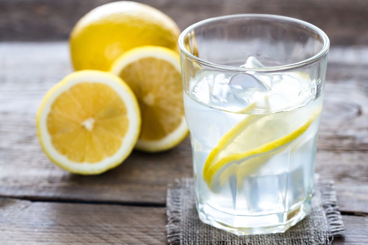 Are the benefits of lemon water worth the potential risks?