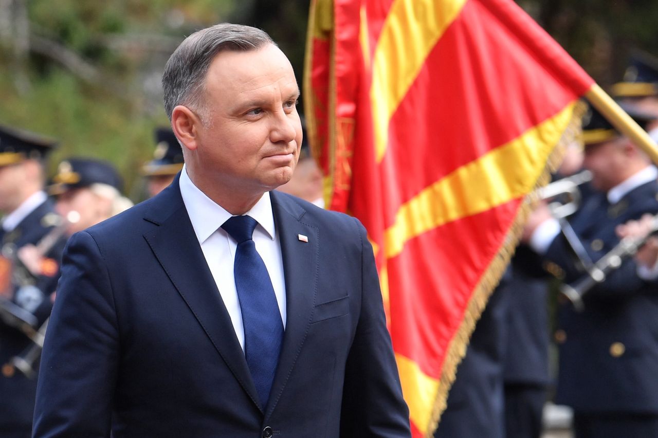 Andrzej Duda z większą pensją. Media: Dostanie też ekstra przelew 