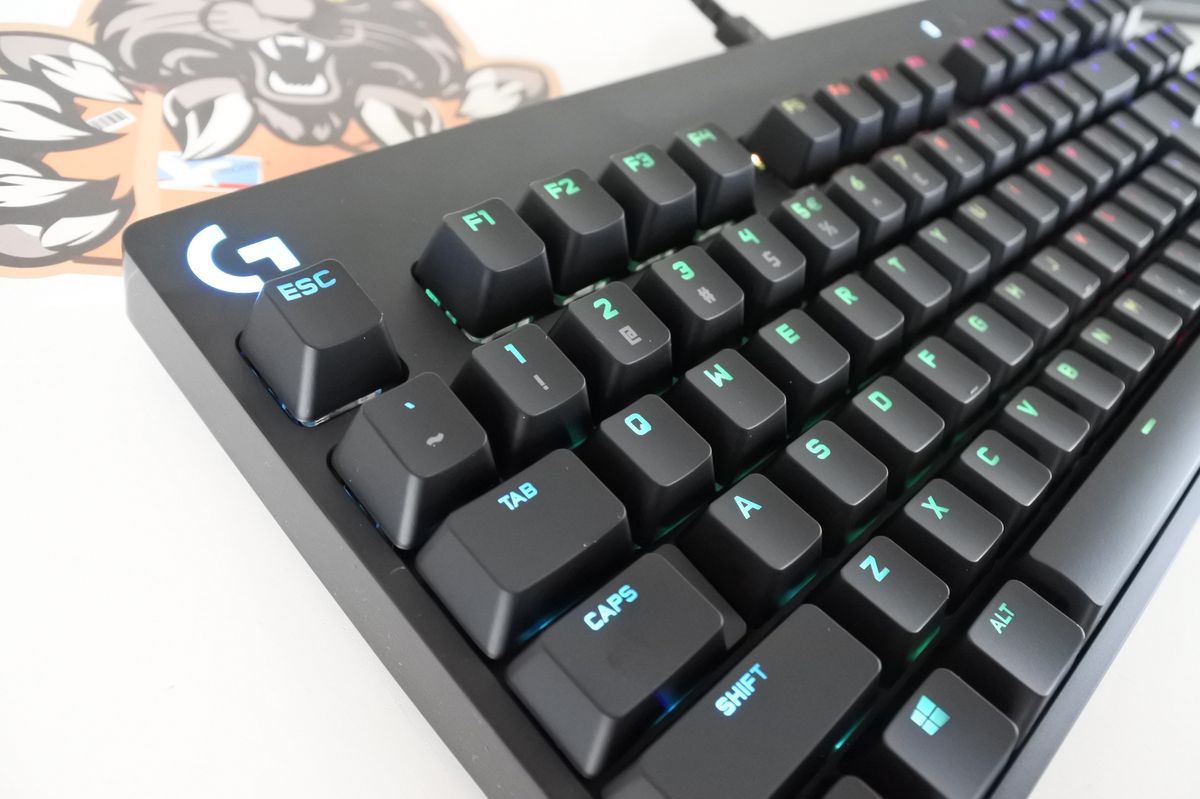 LOGITECH G — recenzja klawiatury TKL serii PRO (GX BLUE)