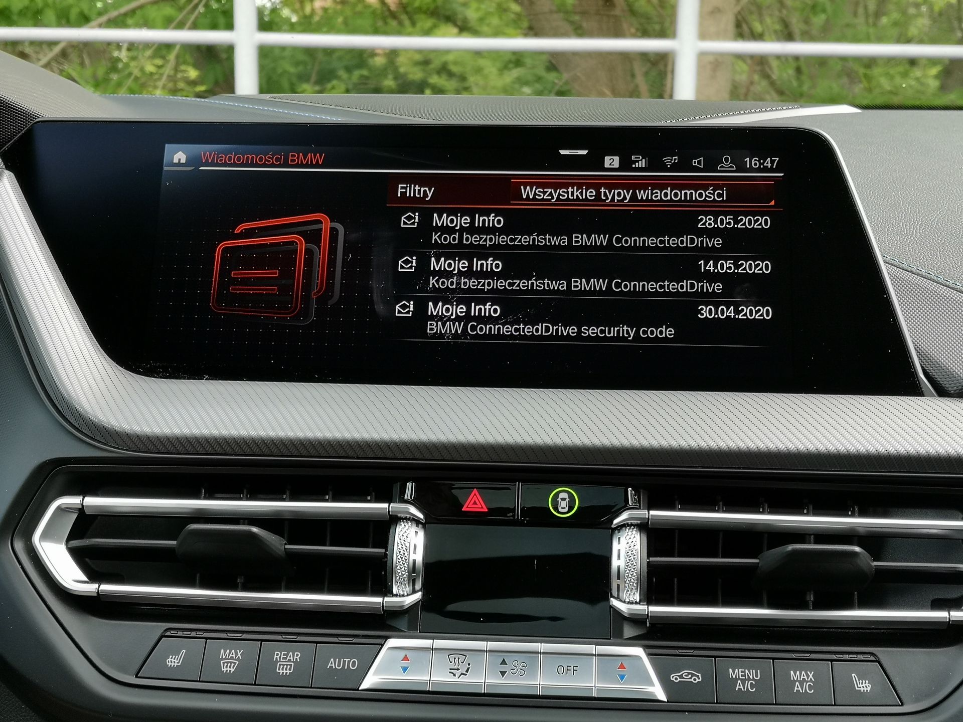BMW M235i Gran Coupe: Aplikacja BMW Connected, system info-rozrywki i audio Harman Kardon 17