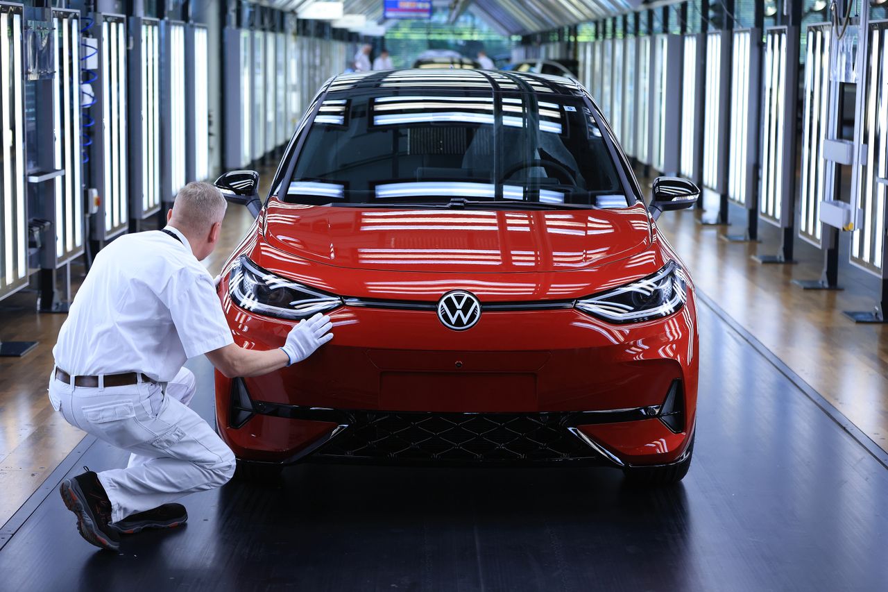 Niemieccy giganci zwalniają tysiące osób. "Będziemy świadkami bankructw"