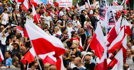 Antyszczepionkowcy wyszli na ulicę. Policja podsumowuje marsz