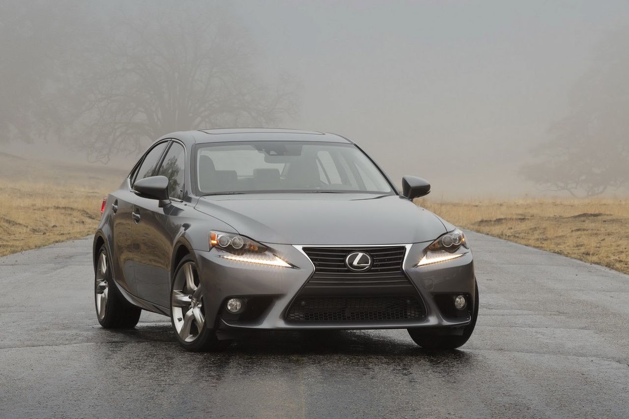 2013 LEXUS IS (26)