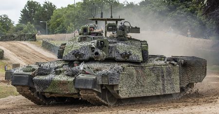 Challenger 2 dla Ukrainy. Wielka Brytania rozważa wysłanie swoich czołgów