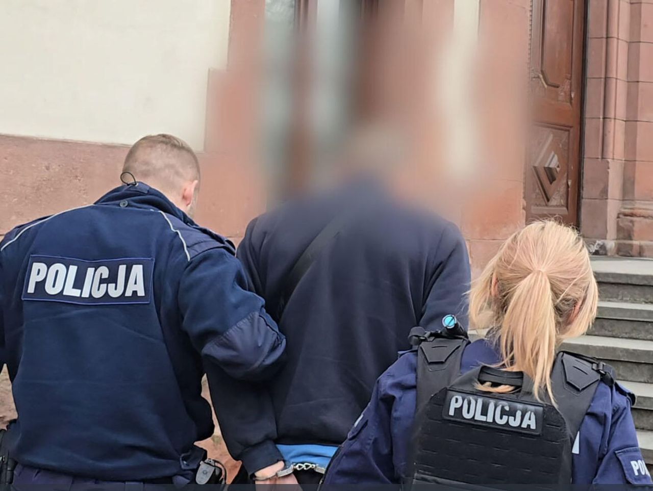 Niecodzienna kontrola w Mysłowicach. Obywatel Ukrainy nie chciał wyjść z auta.