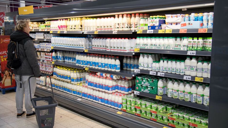 Bitwa na cła. Polscy producenci mleka mogą wiele stracić na chińskim odwecie
