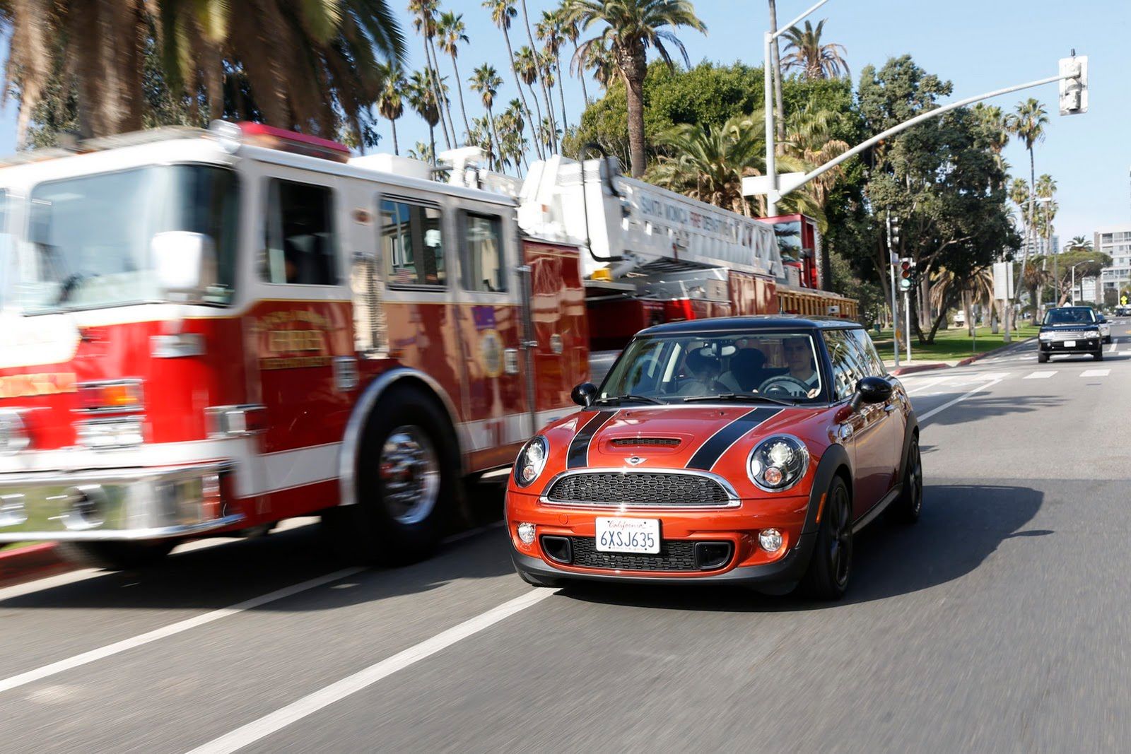 Galeria Mini jako celebracja sprzedaży półmilionowego egzemplarza w USA 129