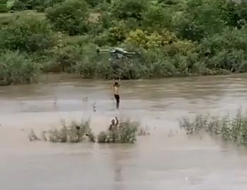 Rolnik dronem uratował dzieci. Nagranie stało się hitem