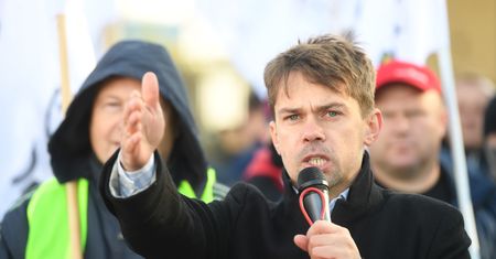 Holding spożywczy. Kołodziejczak: to okłamywanie ludzi