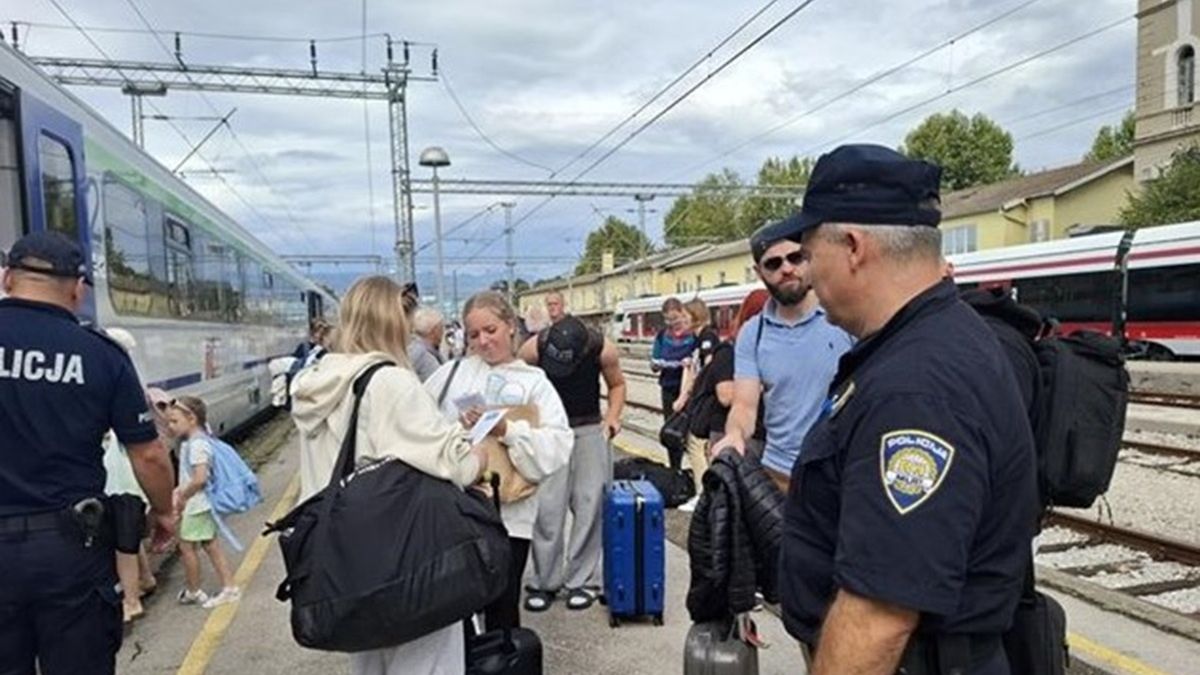 Polskich turystów przywitała miejscowa policja.