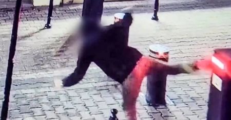 Wandal szedł deptakiem w Zielonej Górze i demolował. Po chwili został zatrzymany