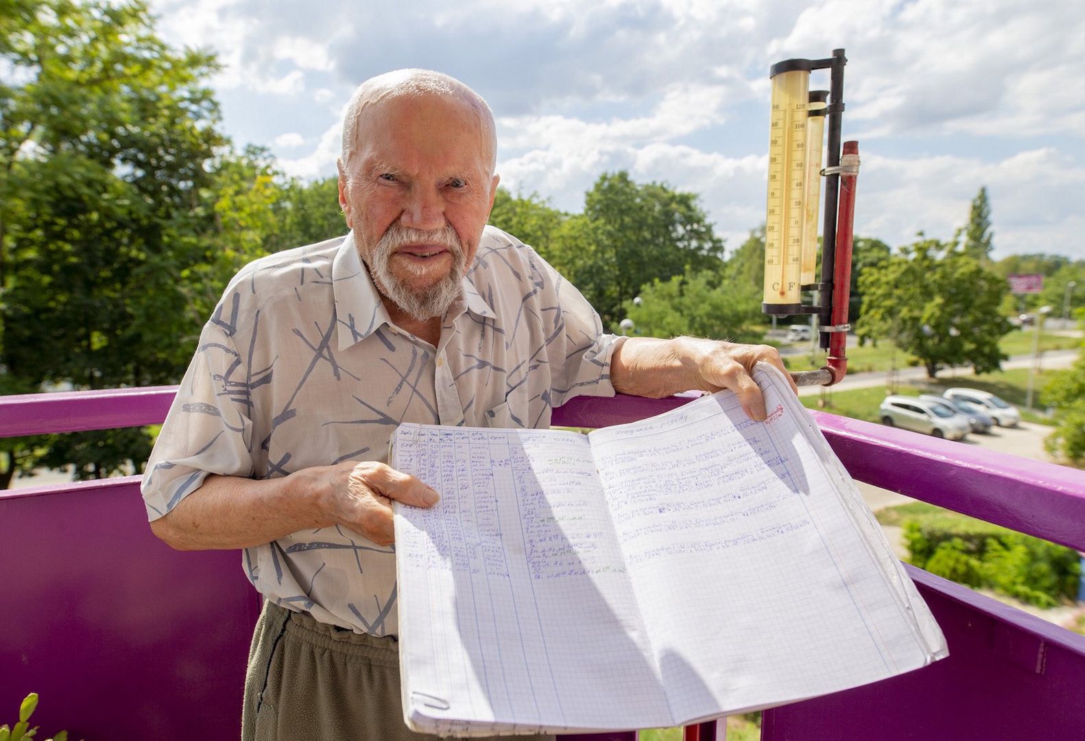 Kazimierz Pachucy od lat prowadzi swoje zapisy