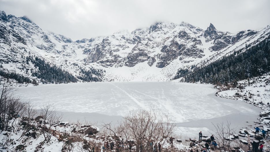 Morskie Oko zimą