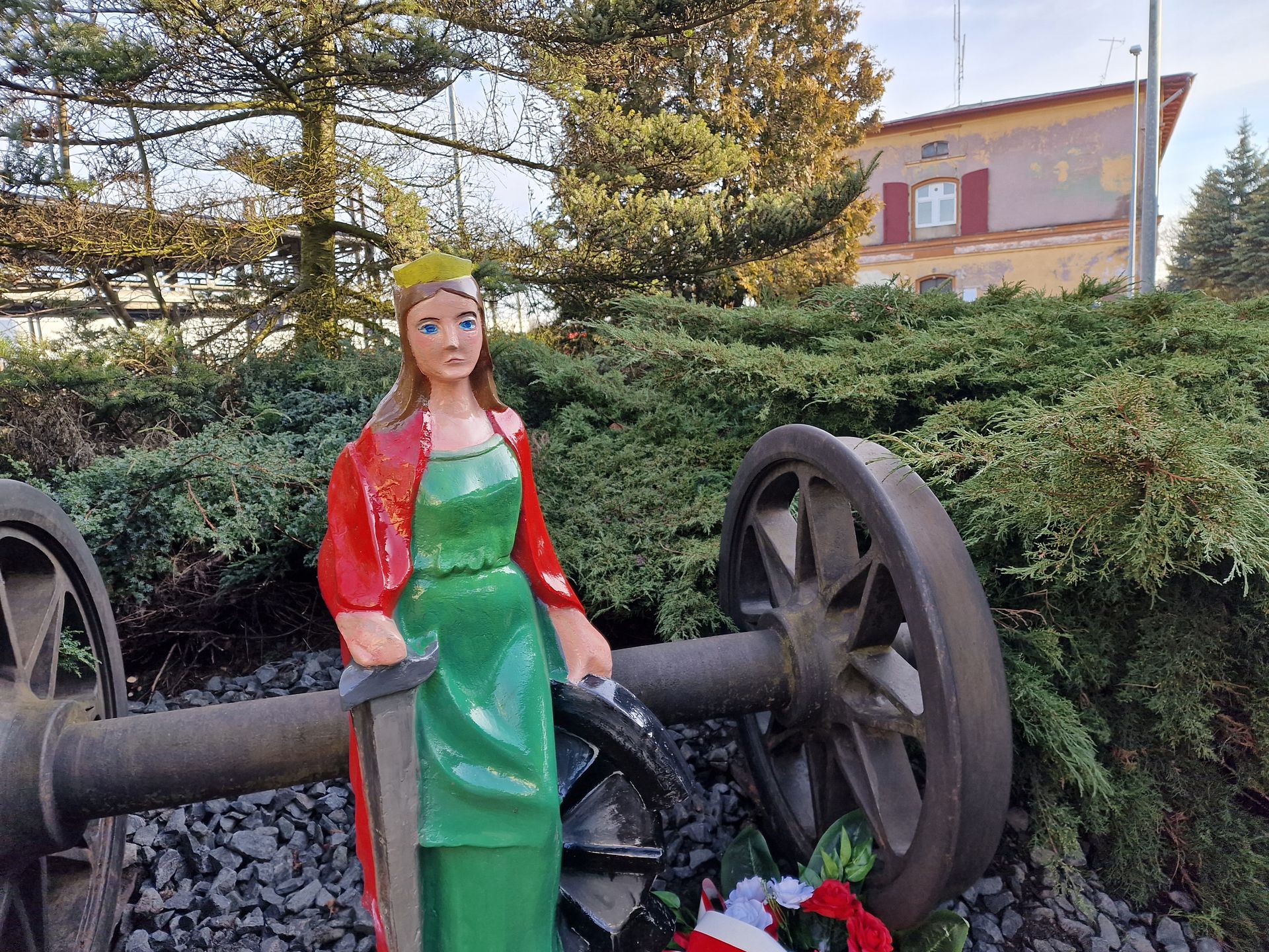 Opad szczęki. Samsung Galaxy S22 Ultra ma niewiarygodnie dobry zoom 37