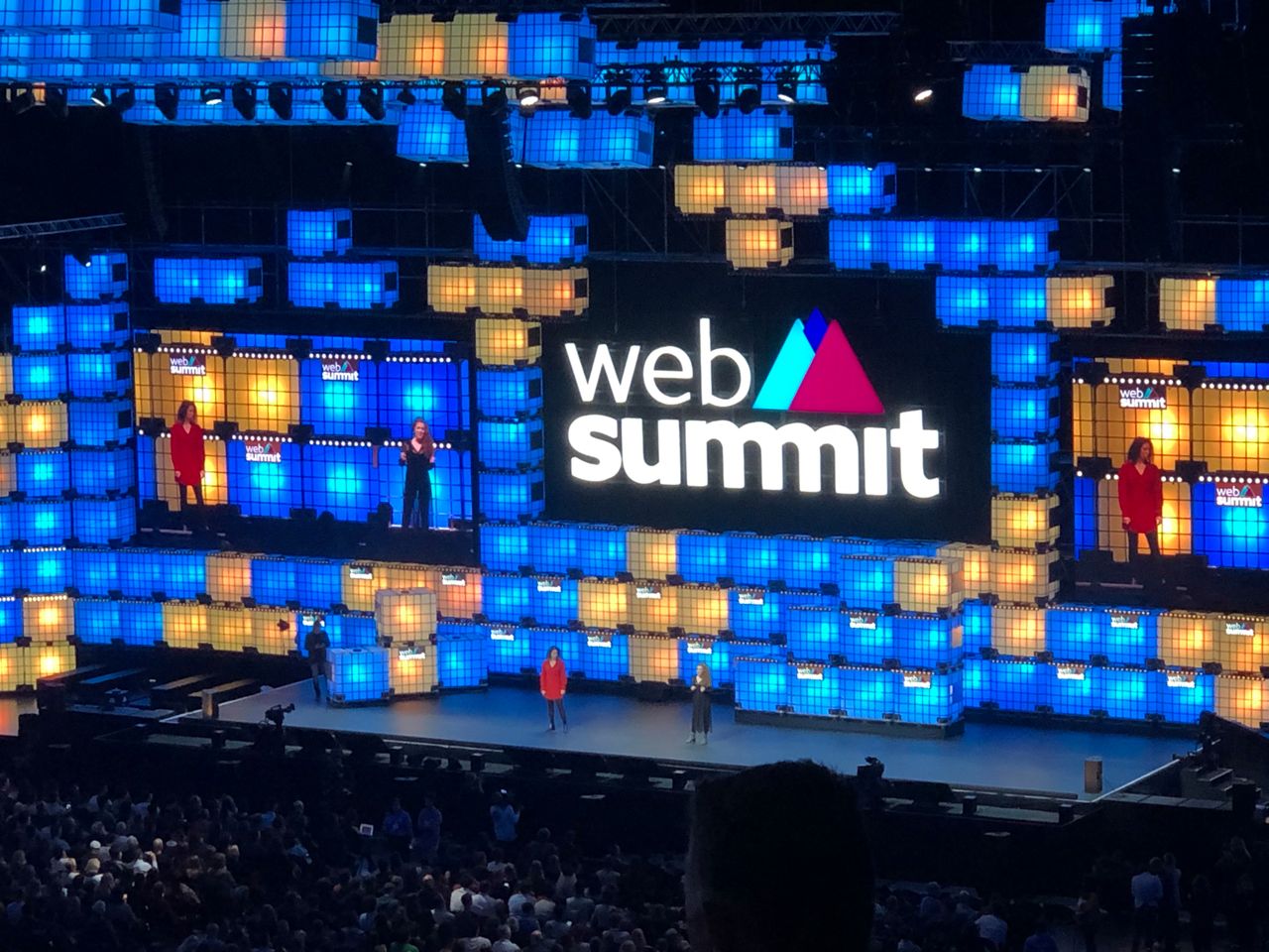 Web Summit pokazuje, że współczesna gorączka złota dotarła do Europy. Snowden zrobił show