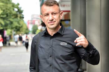 Gorliwy Tomasz Adamek co rusz daje świadectwa wiary. Dzień bez różańca jest dla niego stracony