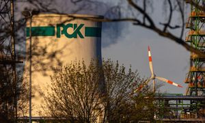 Unimot zainwestuje w rafinerię w Schwedt? Oto jak spółka odnosi się do tych doniesień