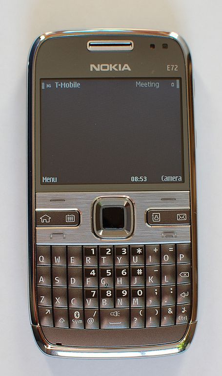 Model Nokia E72 jest sprzętem biznesowym
