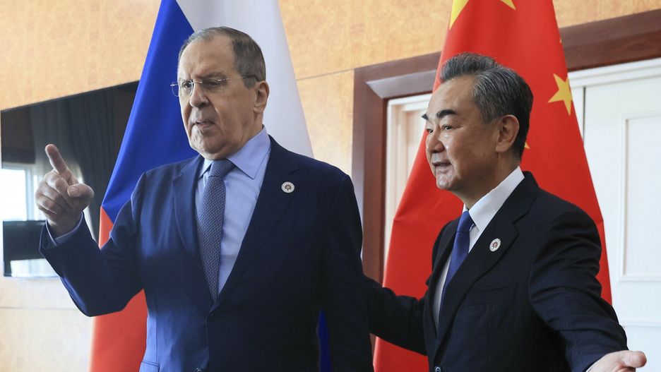 Minister spraw zagranicznych Chin Wang Yi podczas obrad Rady Bezpieczeństwa ONZ w Nowym Jorku wezwał Rosję i Ukrainę do pokojowego rozwiązania kryzysu