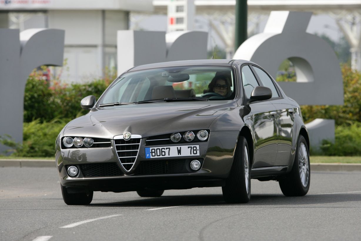 Używana Alfa Romeo 159 w pigułce. Kochaj diesla lub nienawidź benzyny