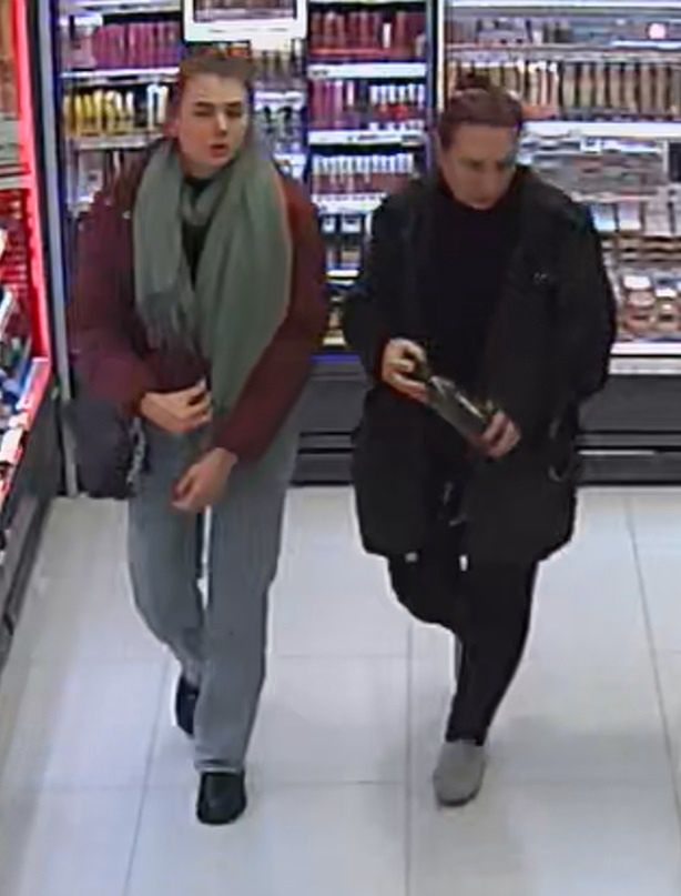 Poznań: Policja szuka trzech kobiet z drogerii