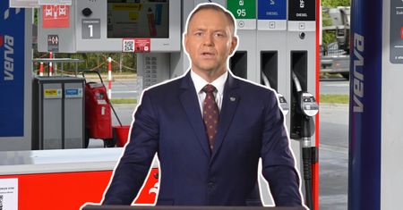 Karol Nawrocki podpisał ustawę o zyskach paliwowych. Zapowiada ruch do TK
