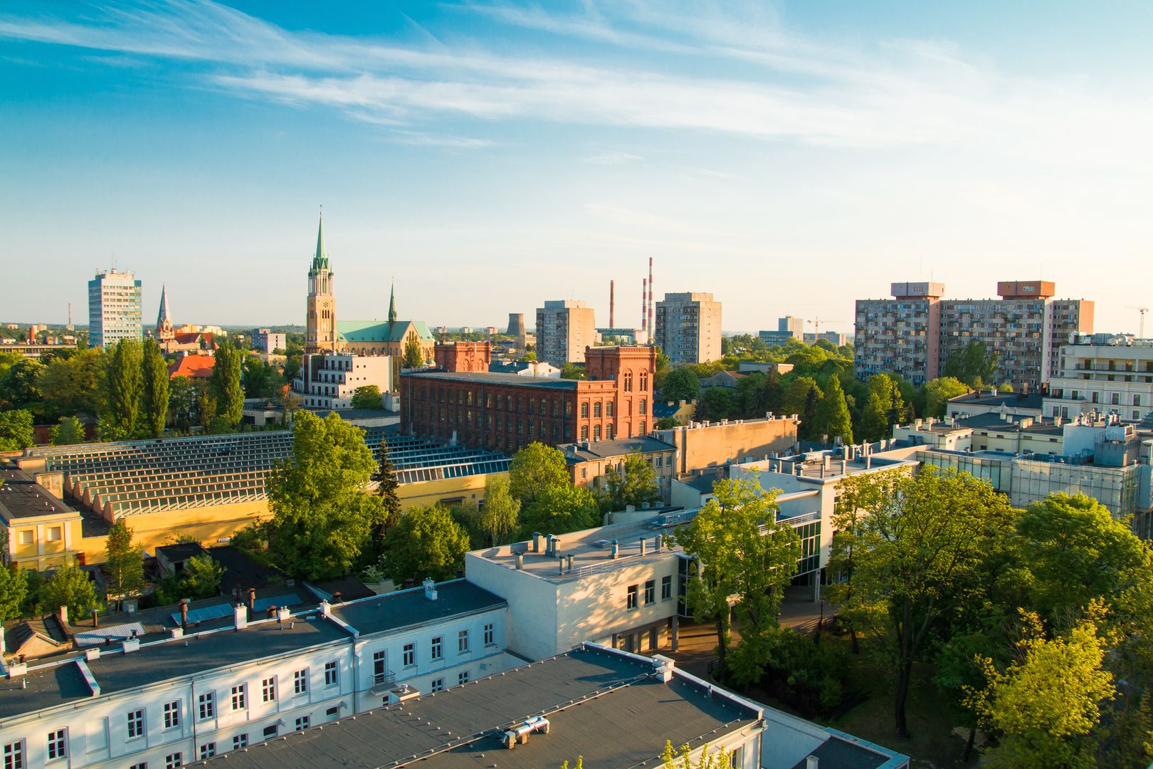 Pogoda w Łodzi. Prognoza na sobotę, 3 maja 2025. Przyjemnie ciepło i lekki deszcz popołudniu