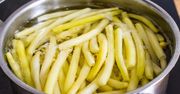 Wlej 1 łyżkę do fasolki szparagowej. Zachowa piękny kolor i się nie rozgotuje