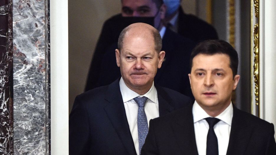 Wolodymyr Zelensky i Olaf Scholz w lutym 2022 roku