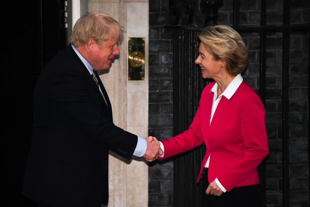 Brexit z umową handlową. Premier Wielkiej Brytanii Boris Johnson (po lewej) oraz przewodnicząca KE Ursula von der Leyen doszli do porozumienia.