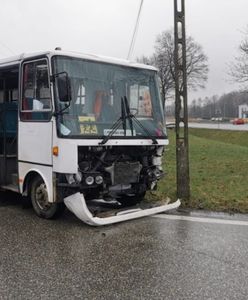 Autobus rozbity. W środku były dzieci