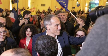 Lewica udaremniła zwycięstwo Le Pen. Francja w chaosie. Rynki reagują, euro tanieje