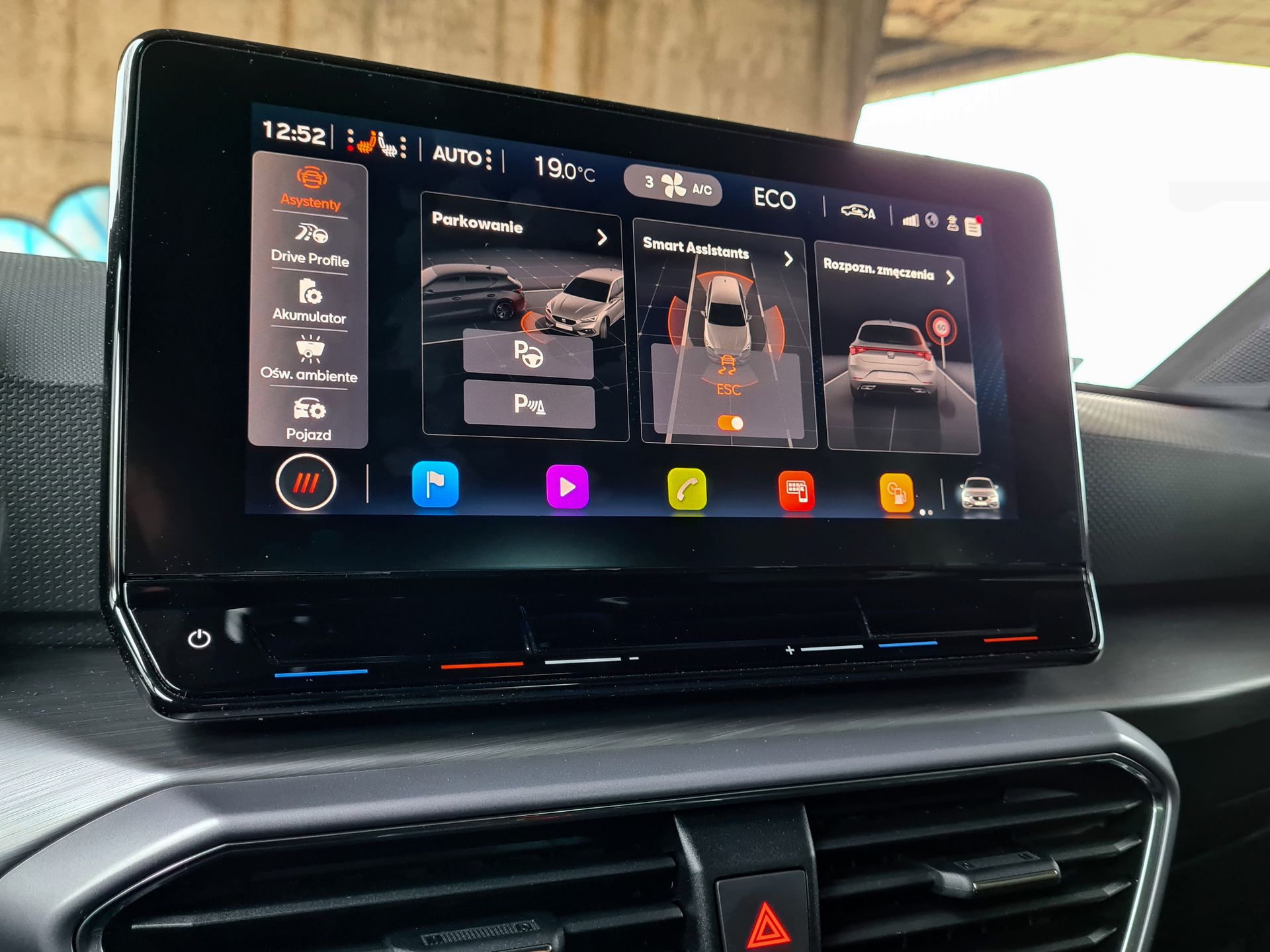 Seat Leon e-HYBRID: System zarządzania energią i sterowanie dotykowe 18