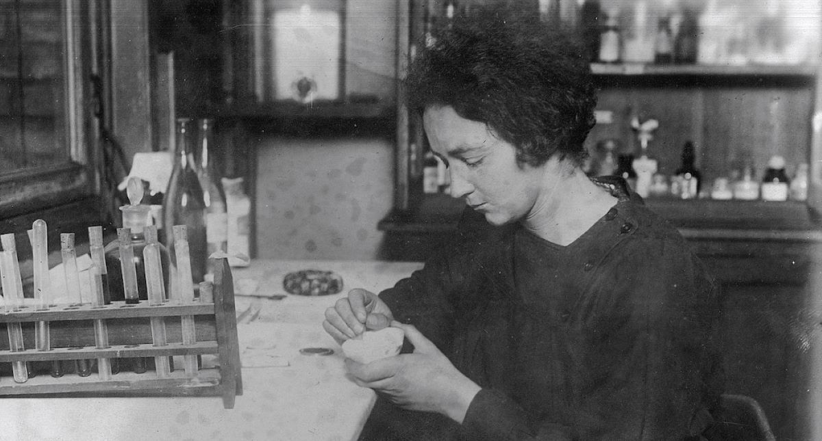 Irène Joliot-Curie. Córka Skłodowskiej i jej niezwykłe życie