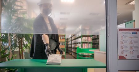 Warszawa. Stołeczne biblioteki już otwarte, ale są obostrzenia