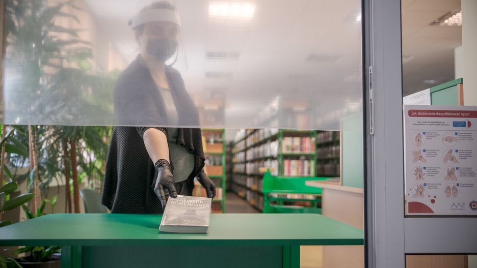 Warszawa. Ponownie otwarto biblioteki