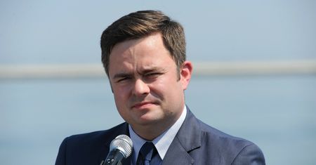 Układ wrocławski. "GW": Hofman, Obajtek i spalone śledztwo służb