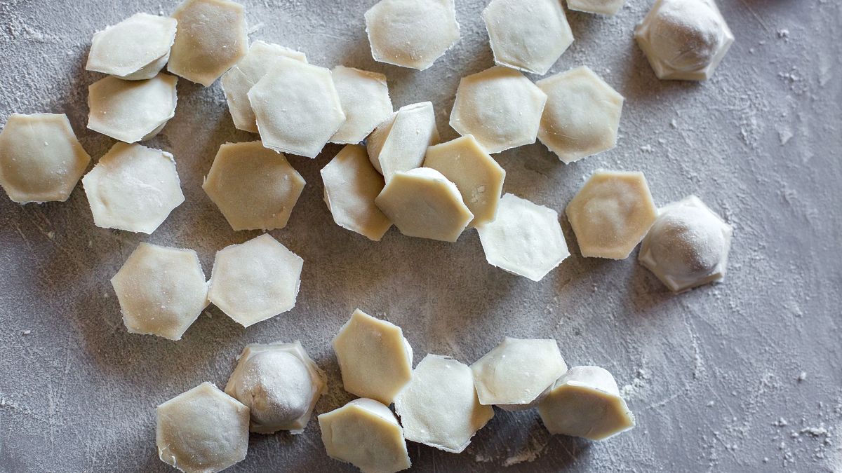 Te uszka są tak samo smaczne, a ich lepienie zajmuje kilka minut