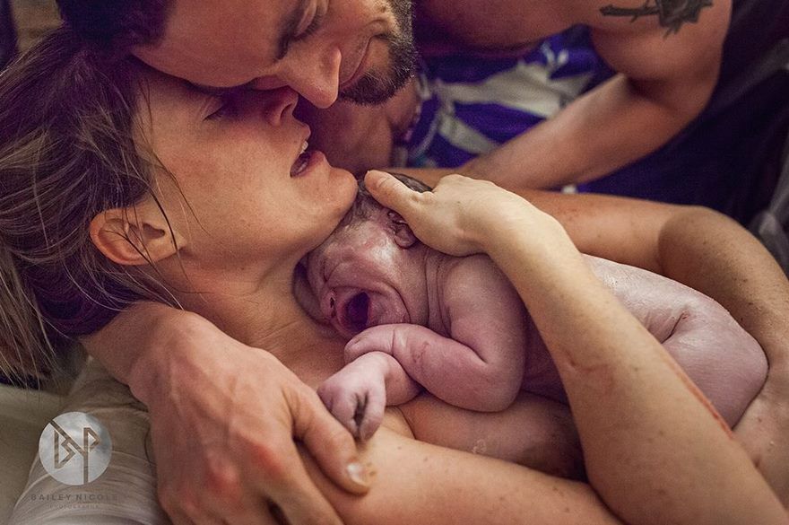 Tak rodzą kobiety. Niesamowite zdjęcia z porodów, które zebrano i wyróżniono w największym tego typu konkursie fotograficznym na świecie 11
