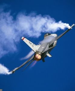 Rosyjskie samoloty nieopodal Alaski. Amerykańskie F-16 poderwane