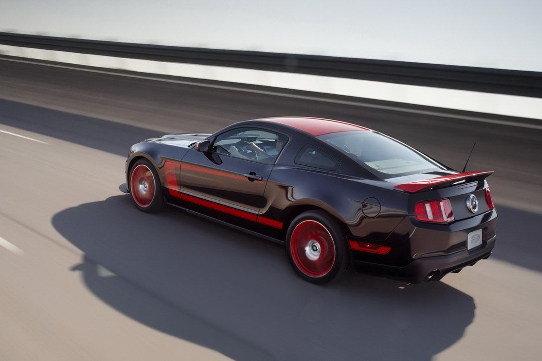 2012-Ford-Mustang-Boss-133