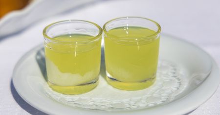 Nigdy nie pij podczas upału. "Najkrótsza droga na SOR"