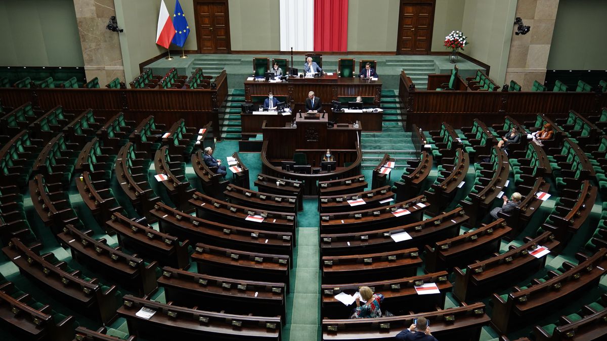 Sejm debatował nad likwidacją OFE