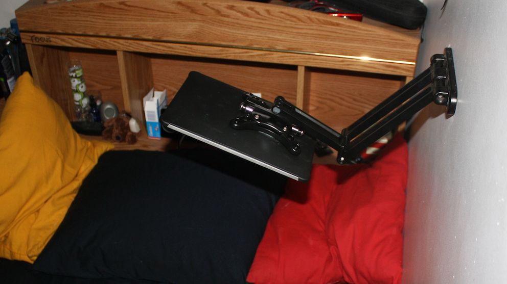 Uchwyt na iPada w ścianie 1