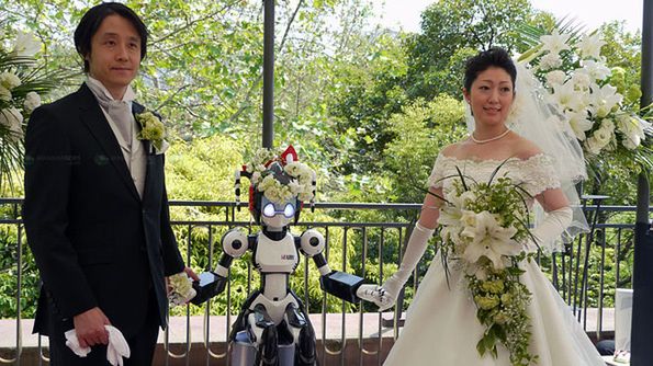 W Japonii ślubu udziela robot! [ wideo] 1